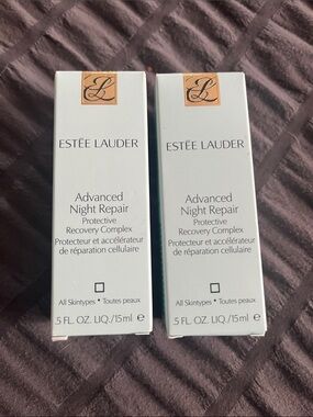 Estée Lauder Advanced Night Repair Protective Recovery Complex – White and Gold